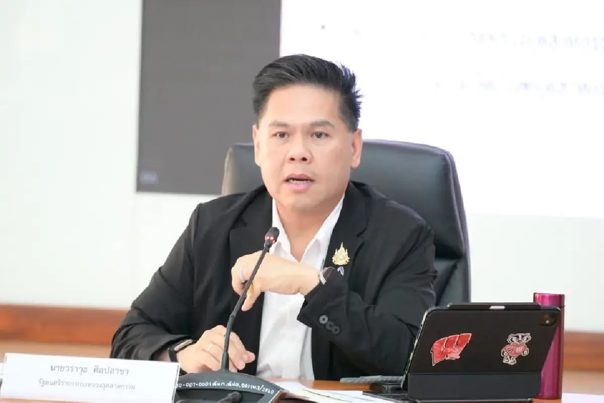 10 สมาคมเหล็ก ชง 8 มาตรการ กู้วิกฤติ 'วราวุธ' สั่งห้ามตั้ง-ขยายโรงงานหล็กแผ่นรีดร้อน