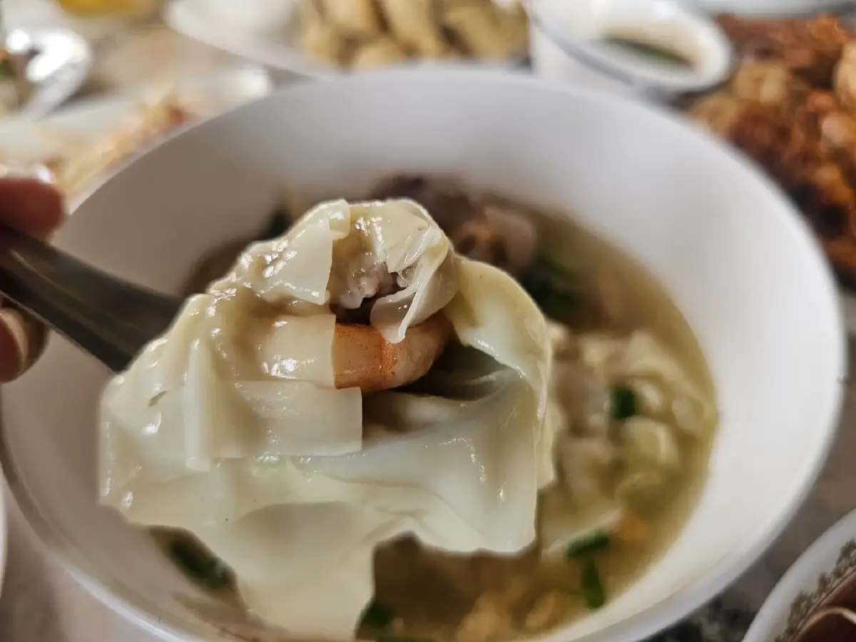 ก๋วยเตี๋ยวไก่ร้านนก by โก้-ธีรศักดิ์ ตำนาน 52 ปี 'ก๋วยเตี๋ยวไก่'