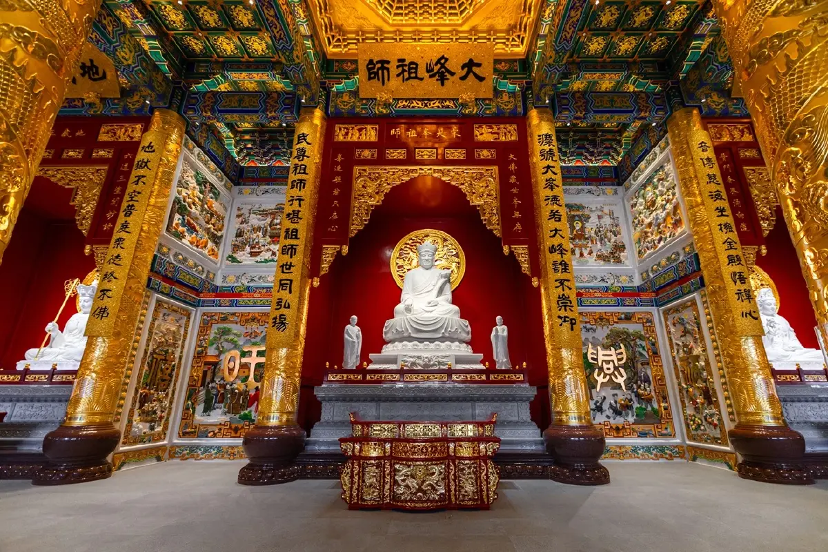 ศรัทธาธรรม 'ศาลเจ้าไต้ฮงกงหยกขาว' พุทธสถานอันศักดิ์สิทธิ์