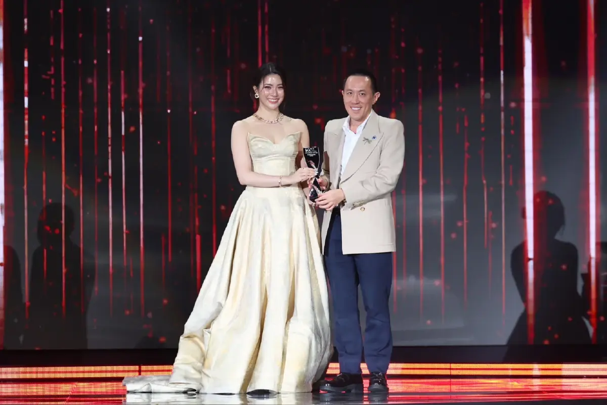 ‘เดอะสโตน’ - ‘สงคราม ส่งด่วน’ กวาดรางวัล ‘คมชัดลึก อวอร์ด’