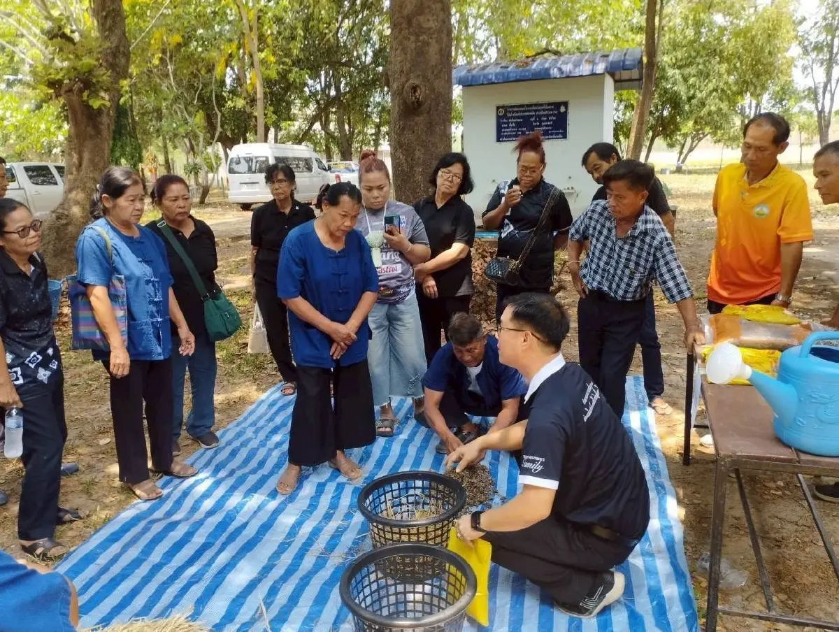 คพ. รุกแก้ฝุ่น PM2.5 เปลี่ยนฟางข้าวเป็นปุ๋ยหมัก ลดการเผายั่งยืน