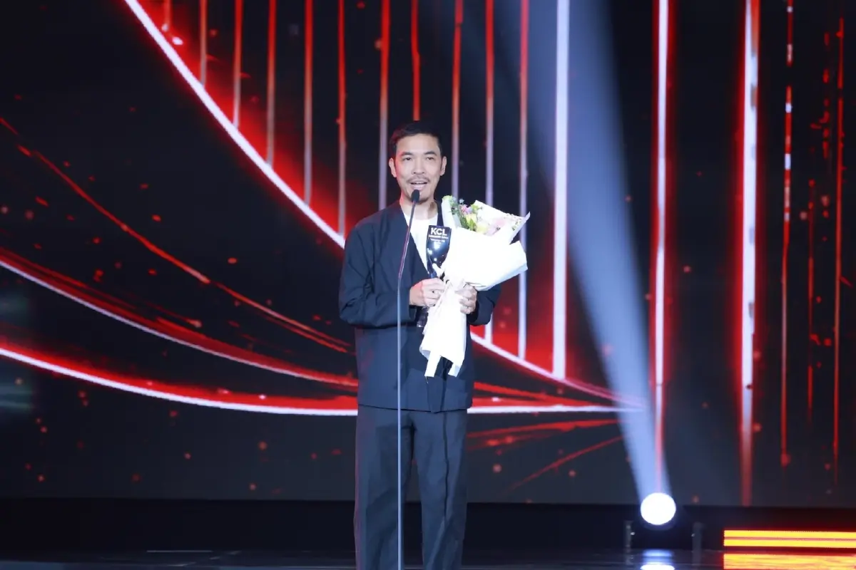‘เดอะสโตน’ - ‘สงคราม ส่งด่วน’ กวาดรางวัล ‘คมชัดลึก อวอร์ด’