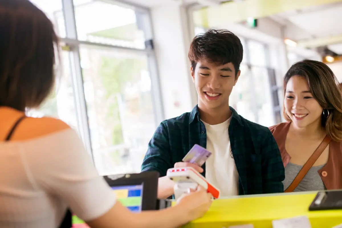 อีคอมเมิร์ซอาเซียนทะยาน 9.38 ล้านล้านบาท ขึ้นแท่นตลาดโตเร็วอันดับ 2 โลก