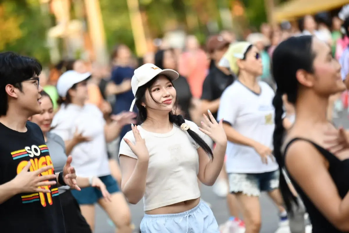 เปิดตารางเต้นแอโรบิกสวนลุม พ.ค.69 ขนทัพ ครูคนดัง ชิงพื้นที่ Gen Z