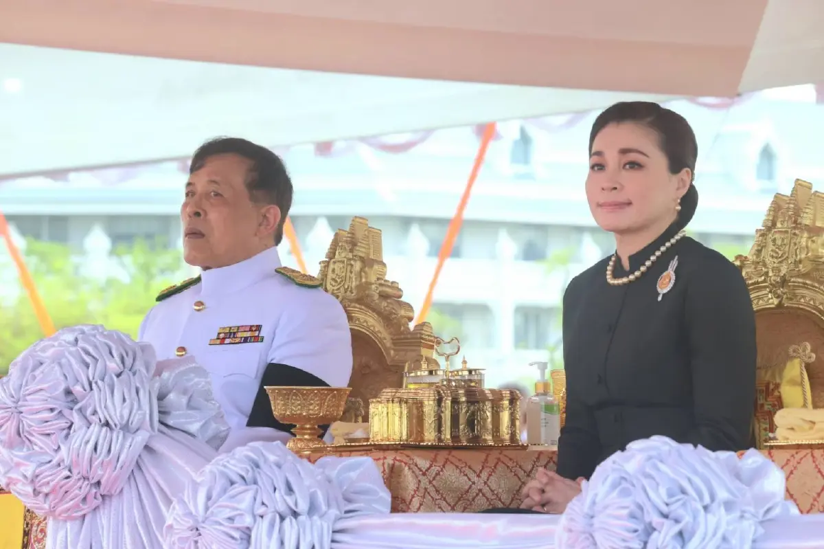 ในหลวง-ราชินี เสด็จพระราชพิธีแรกนาขวัญ วันพืชมงคล 2569