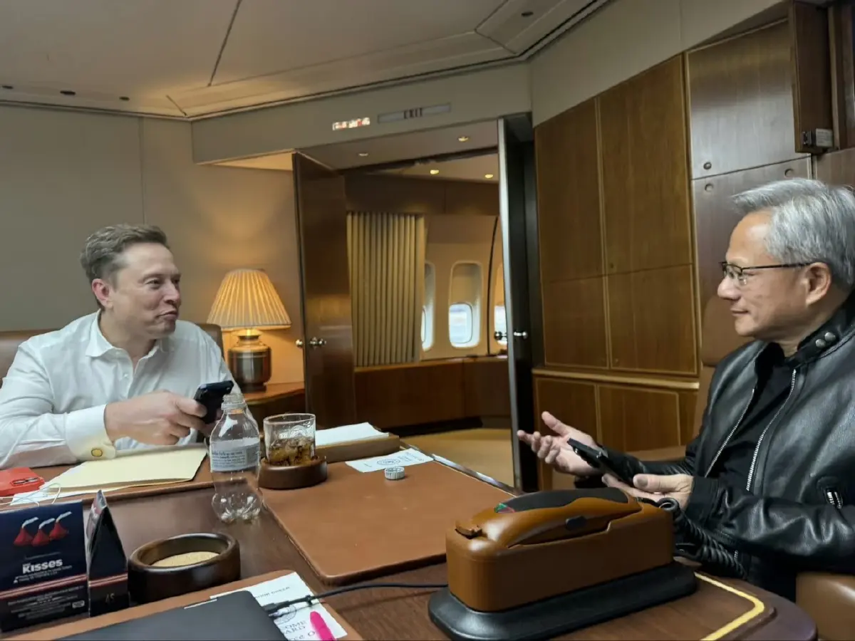 มือถืออะไรในมือบอสใหญ่ Nvidia? เผยภาพสมาร์ตโฟนของ Jensen Huang