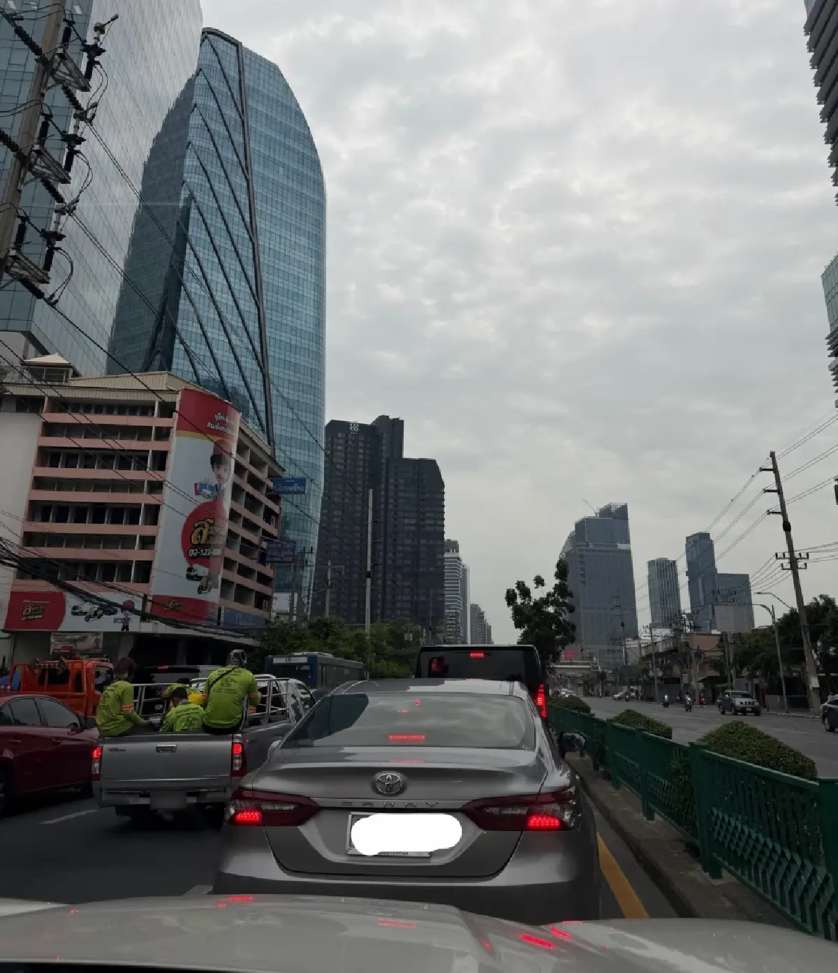 เช็กเส้นทาง รถติด กทม. ตรวจสอบเรดาร์ฝนวันนี้ มีฝนตกหนักกระจาย