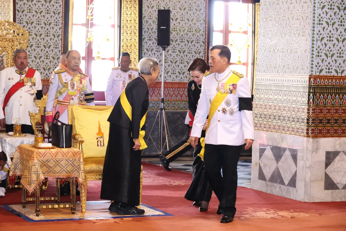 ในหลวง-พระราชินี เสด็จฯ ไปในการพระราชพิธีฉัตรมงคล พุทธศักราช 2569