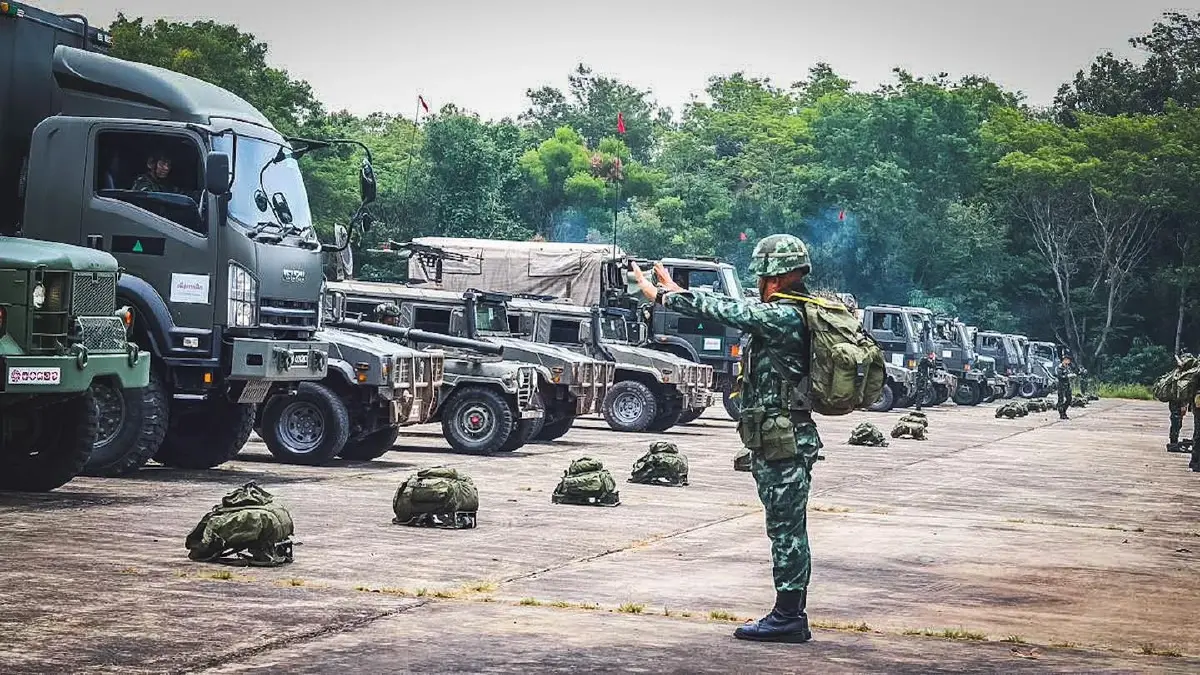 กองทัพภาคที่ 2 ตรวจสภาพความพร้อมรบ เช็กหน่วยเคลื่อนที่เร็ว