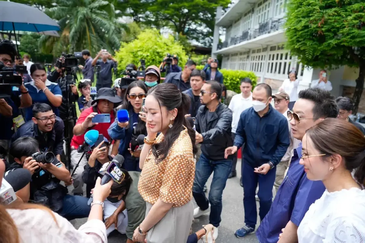 'ทักษิณ' ดีใจ 11 พ.ค.พักโทษ 'อิ๊งค์' ปัดคุยเส้นทางการเมือง