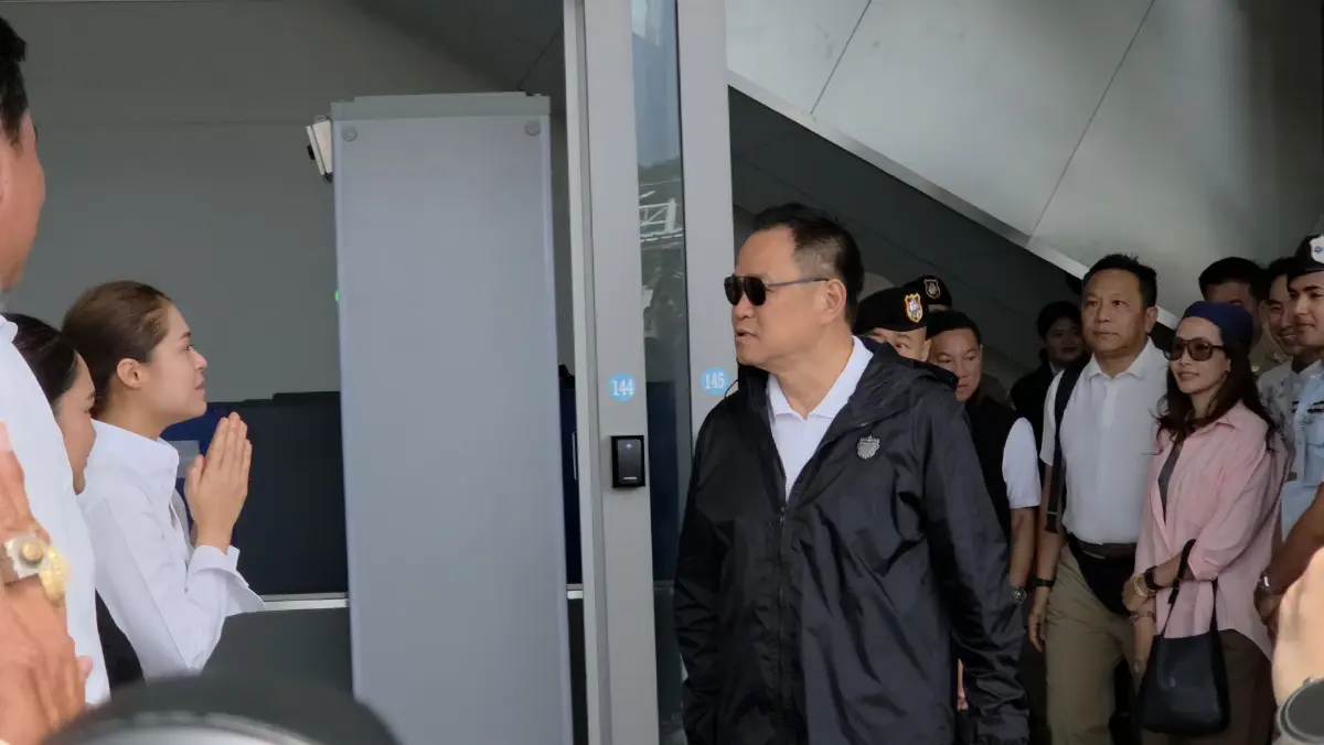 ‘อนุทิน’ ลงพื้นที่ภูเก็ต ตรวจราชการ แก้ปัญหารุกที่หาดบางเทา-หาดฟรีด้อม