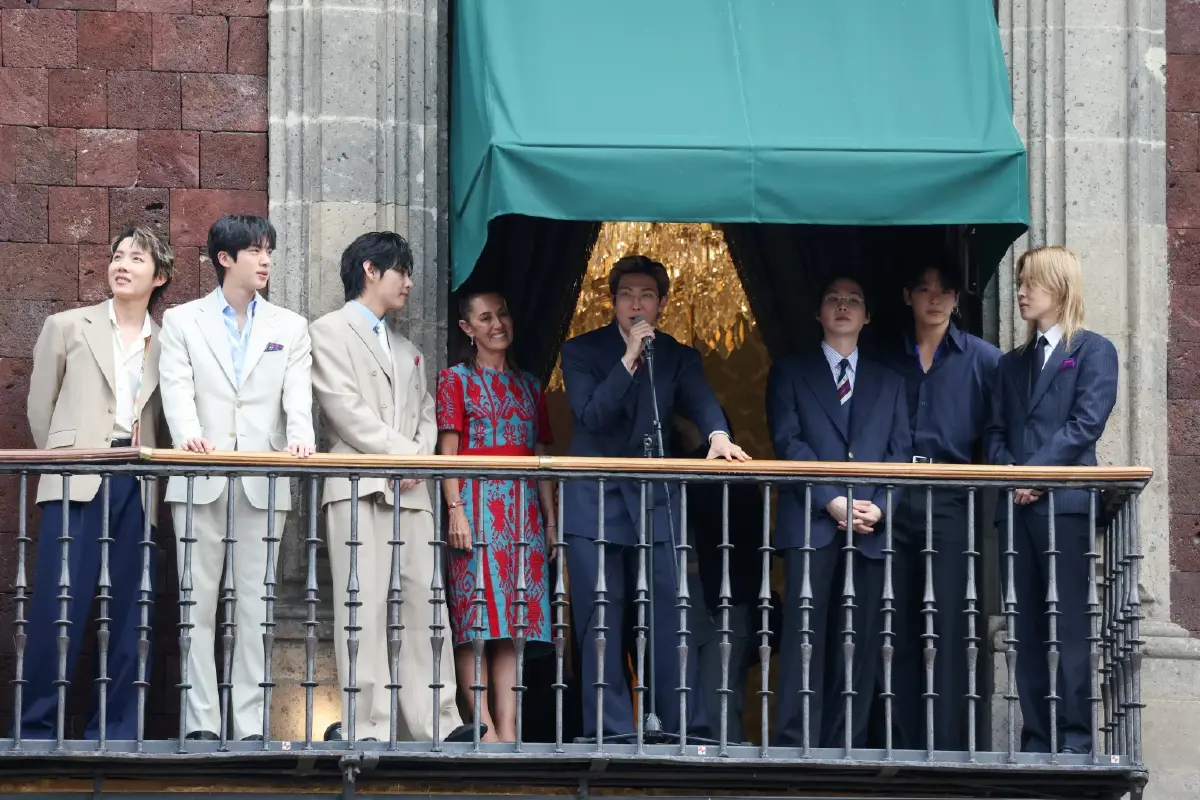 “ภาพประวัติศาสตร์วงการเพลง” คนครึ่งแสนต้อนรับ BTS เยือนเม็กซิโก