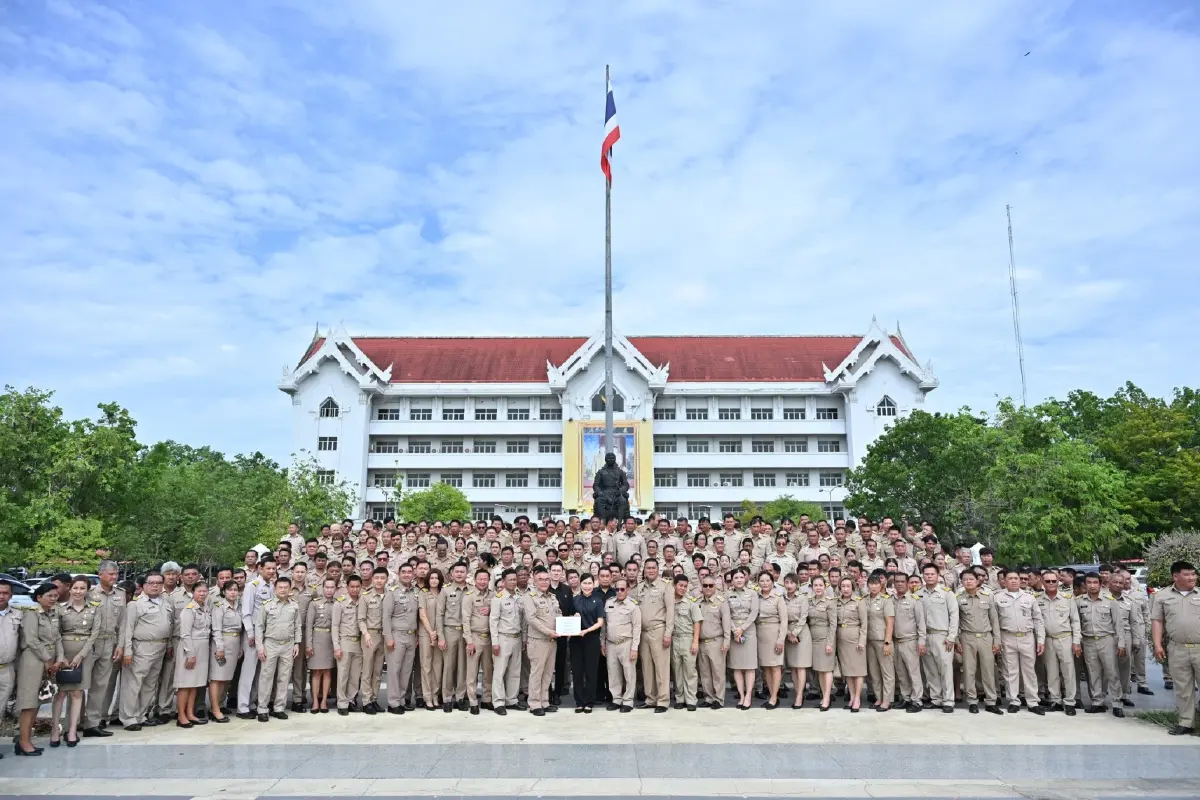 500 กำนัน-ผู้ใหญ่บ้าน ร้องผู้ว่าฯนครปฐม ลั่นปกป้องศักดิ์ศรี