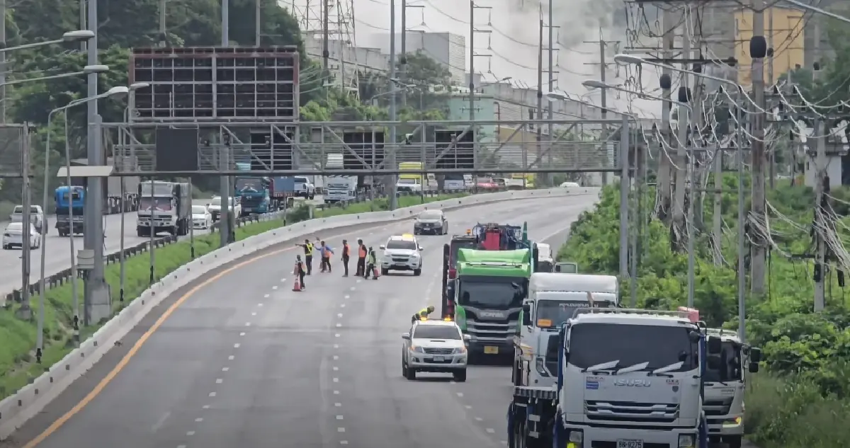 เลี่ยงรถติด ปิดถนนมิตรภาพ ขาเข้า กทม. 9 ชั่วโมง เพื่อรื้อถอนป้าย