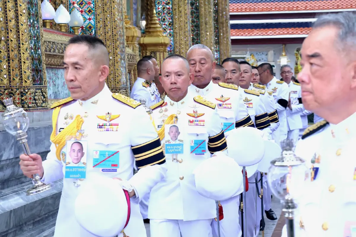 ในหลวง-พระราชินี ทรงบำเพ็ญพระราชกุศลวิสาขบูชา พุทธศักราช 2569