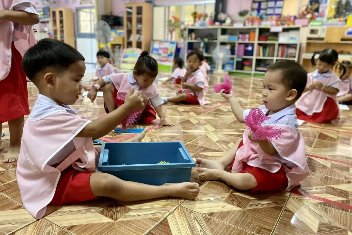จากช่องว่างสู่โอกาส ขยายการดูแลเด็กเล็กอายุต่ำกว่า 2 ปีในประเทศไทย