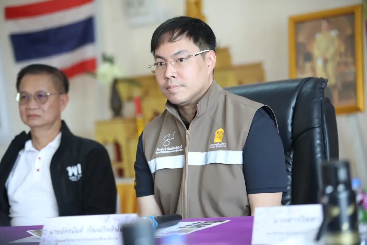 'อัครนันท์' ตรวจสกร. พบแบบเรียนปี 2551 ยังใช้งาน ขออธิบดี สกร.เร่งชี้แจงภายใน 5 พ.ค.