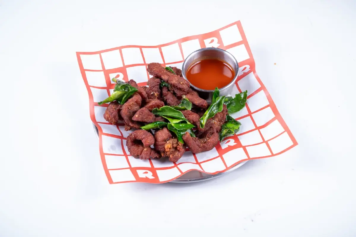 ‘สามชั้นทอดน้ำปลา’ ที่ ‘ร้านฤดี’ (RUDY) เค็ม มัน กรอบ รสชาติถูกใจ