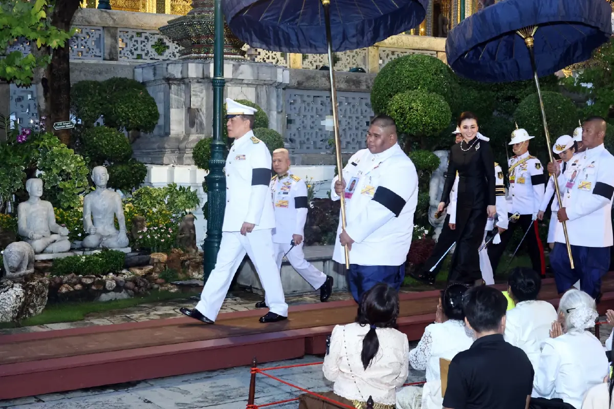 ในหลวง-พระราชินี ทรงบำเพ็ญพระราชกุศลวิสาขบูชา พุทธศักราช 2569