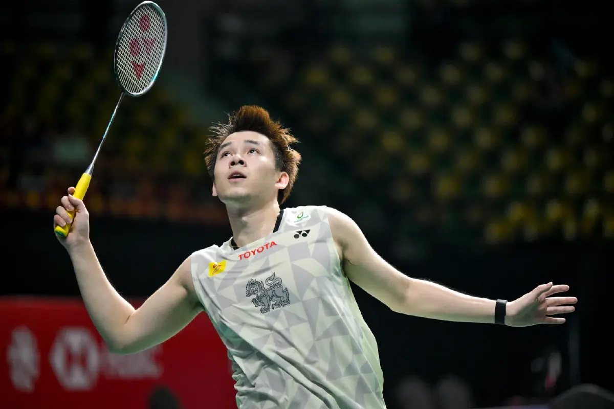 LIVE ลุ้นชิง แบดมินตัน วิว กุลวุฒิ พบ โจว เทียน เฉิง THAILAND OPEN 2026