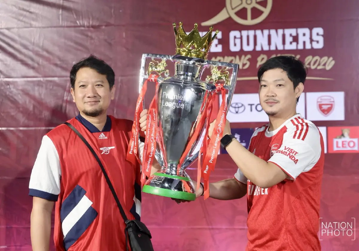 แฟนปืนใหญ่ไทยจัดใหญ่ ฉลองแชมป์พรีเมียร์ลีกรอบ 22 ปี พร้อมรวมพลังเชียร์นัดชิง UCL คืนนี้