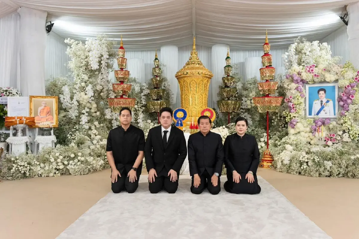 ครอบครัวบุญญามณี น้อมสำนึกพระมหากรุณาธิคุณสมเด็จพระเจ้าอยู่หัวฯ พระราชทานเพลิงศพ นางกัลยา บุญญามณี