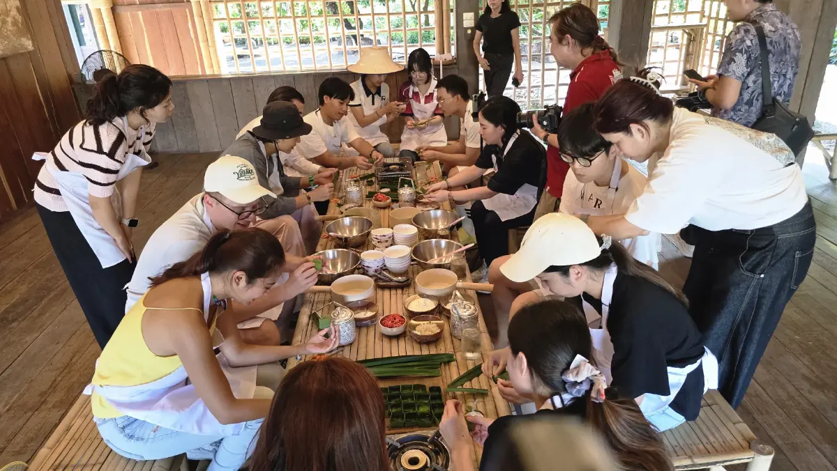 ท่องเที่ยววิถีใหม่ ปั่น ‘จักรยานน้ำ’ คลองบางหลวง ฟื้นฟูสายน้ำ