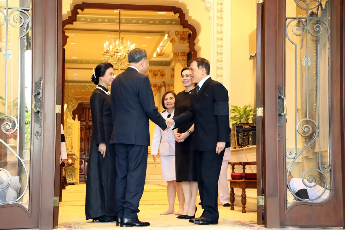 ในหลวง-พระราชินี ทรงรับ ปธน.เวียดนาม พร้อมภริยา ในโอกาสเยือนไทยอย่างเป็นทางการ