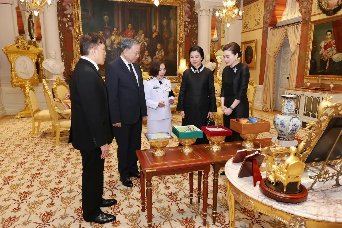 ในหลวง-พระราชินี ทรงรับ ปธน.เวียดนาม พร้อมภริยา ในโอกาสเยือนไทยอย่างเป็นทางการ
