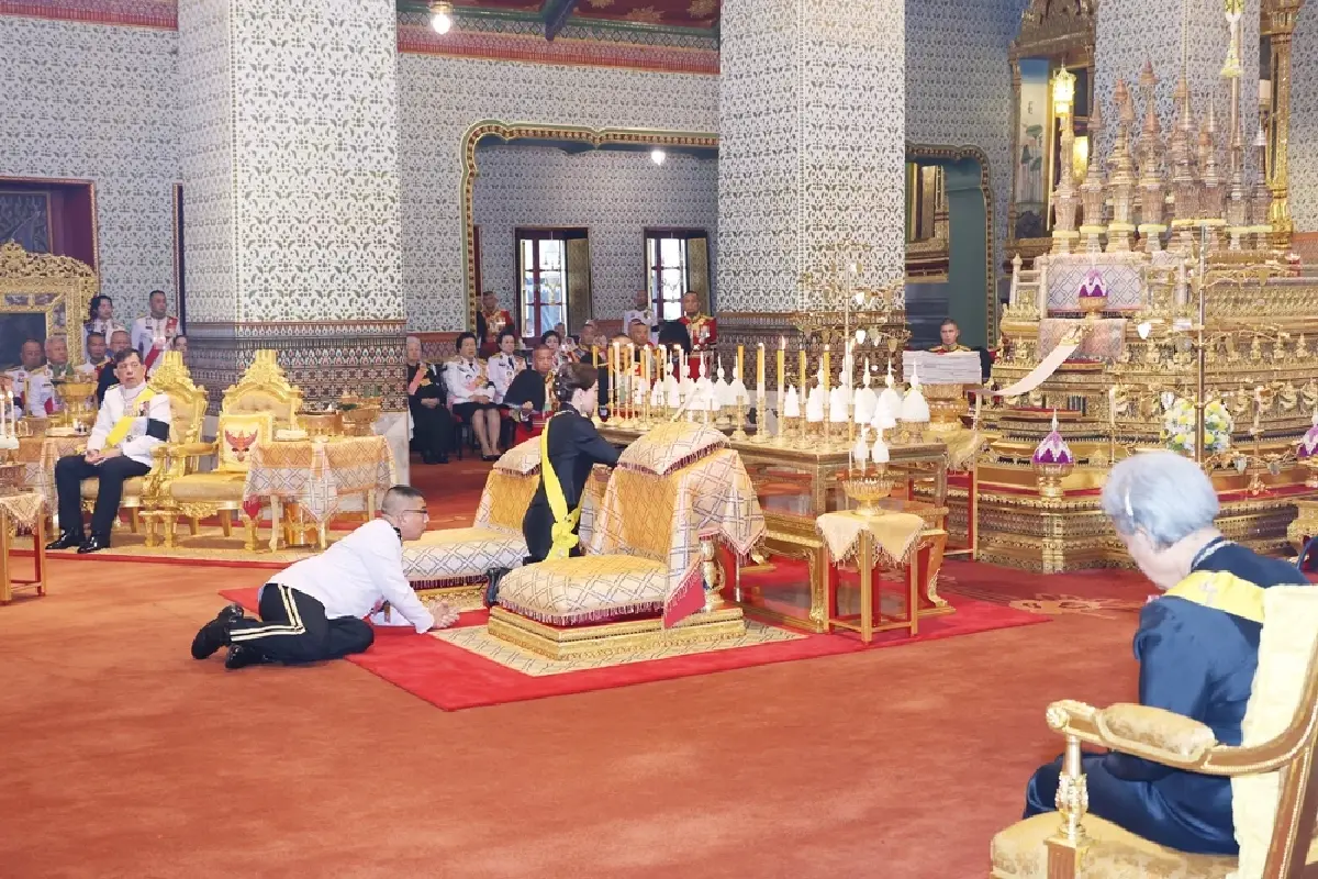 ในหลวง-พระราชินี เสด็จฯ บำเพ็ญพระราชกุศลทักษิณานุปทาน ในการพระราชพิธีฉัตรมงคล 2569
