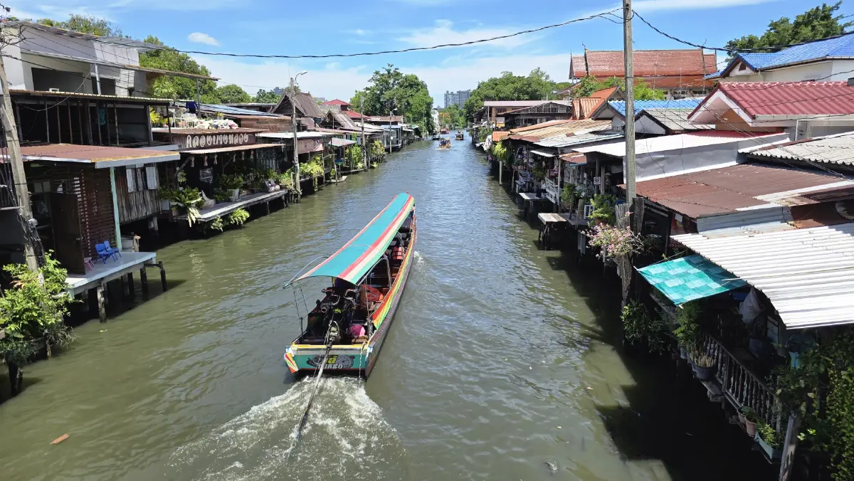 ท่องเที่ยววิถีใหม่ ปั่น ‘จักรยานน้ำ’ คลองบางหลวง ฟื้นฟูสายน้ำ