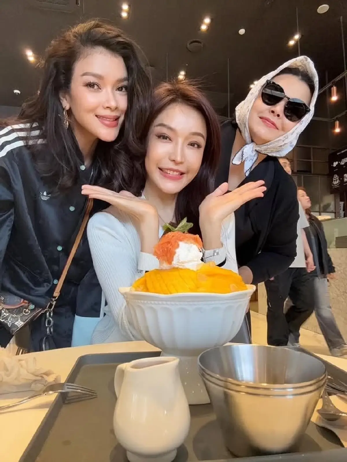 'ฮาน่า' เผยความจริงอีกด้าน 'แม่หมู - นาย ณภัทร' ร้าวลึกไม่คุยกัน 4 ปี วอนหยุดซ้ำเติม