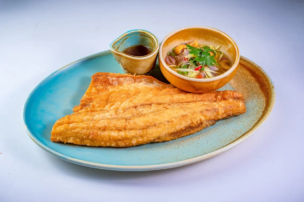 ‘สามชั้นทอดน้ำปลา’ ที่ ‘ร้านฤดี’ (RUDY) เค็ม มัน กรอบ รสชาติถูกใจ