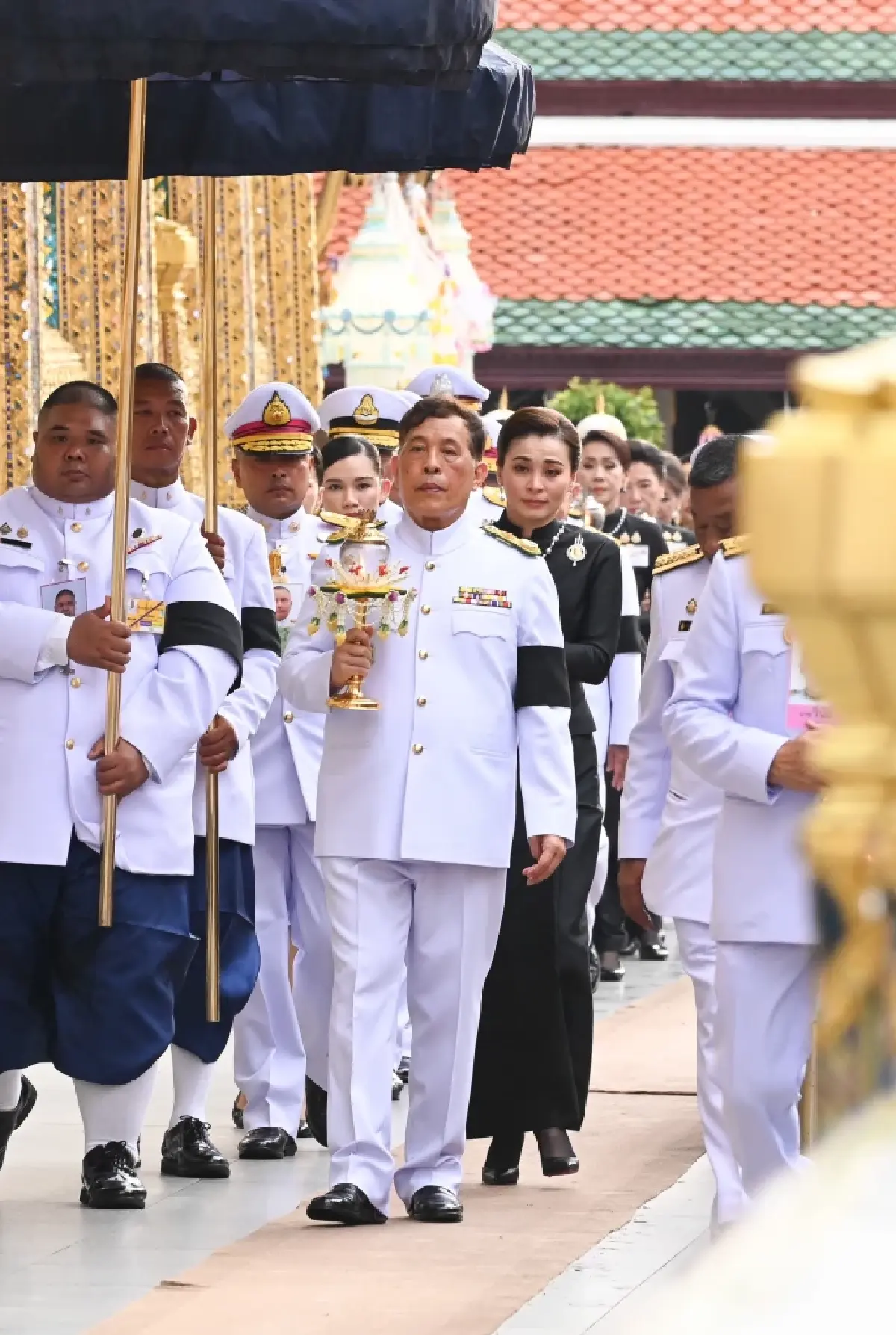 ในหลวง-พระราชินี ทรงบำเพ็ญพระราชกุศลวิสาขบูชา พุทธศักราช 2569