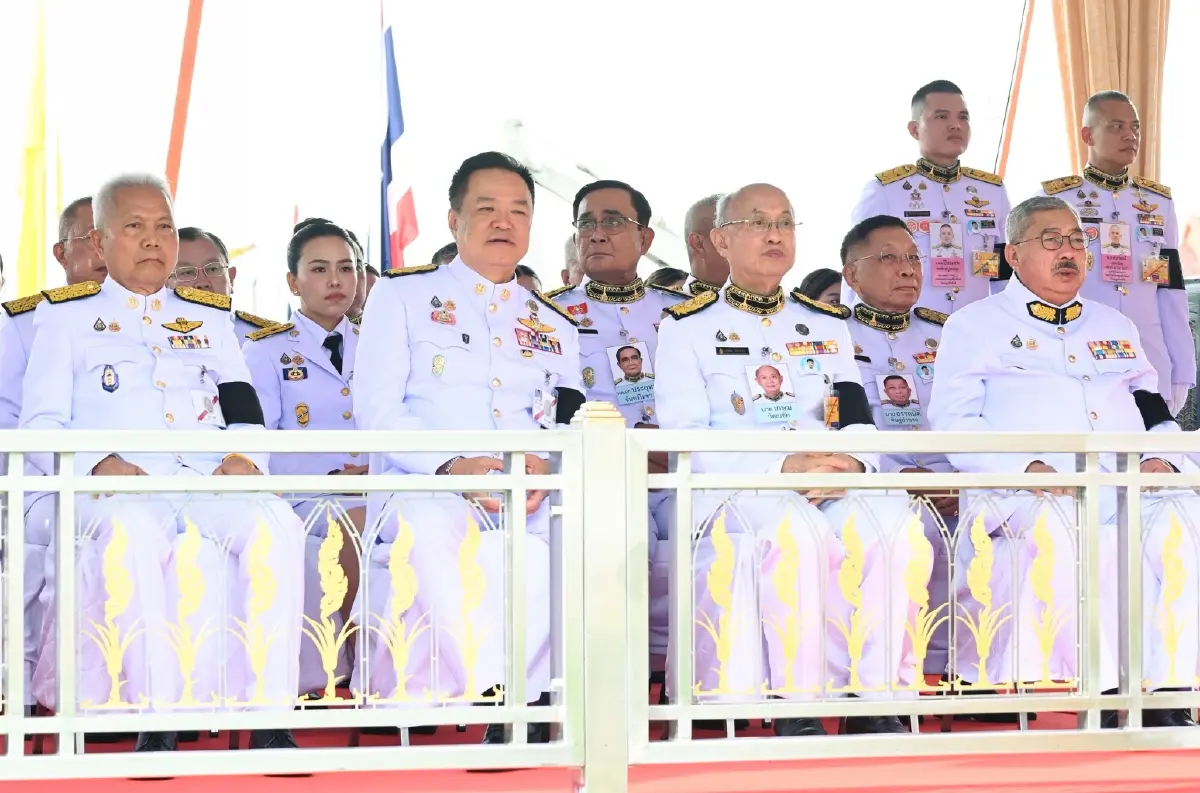 ในหลวง-ราชินี เสด็จพระราชพิธีแรกนาขวัญ วันพืชมงคล 2569