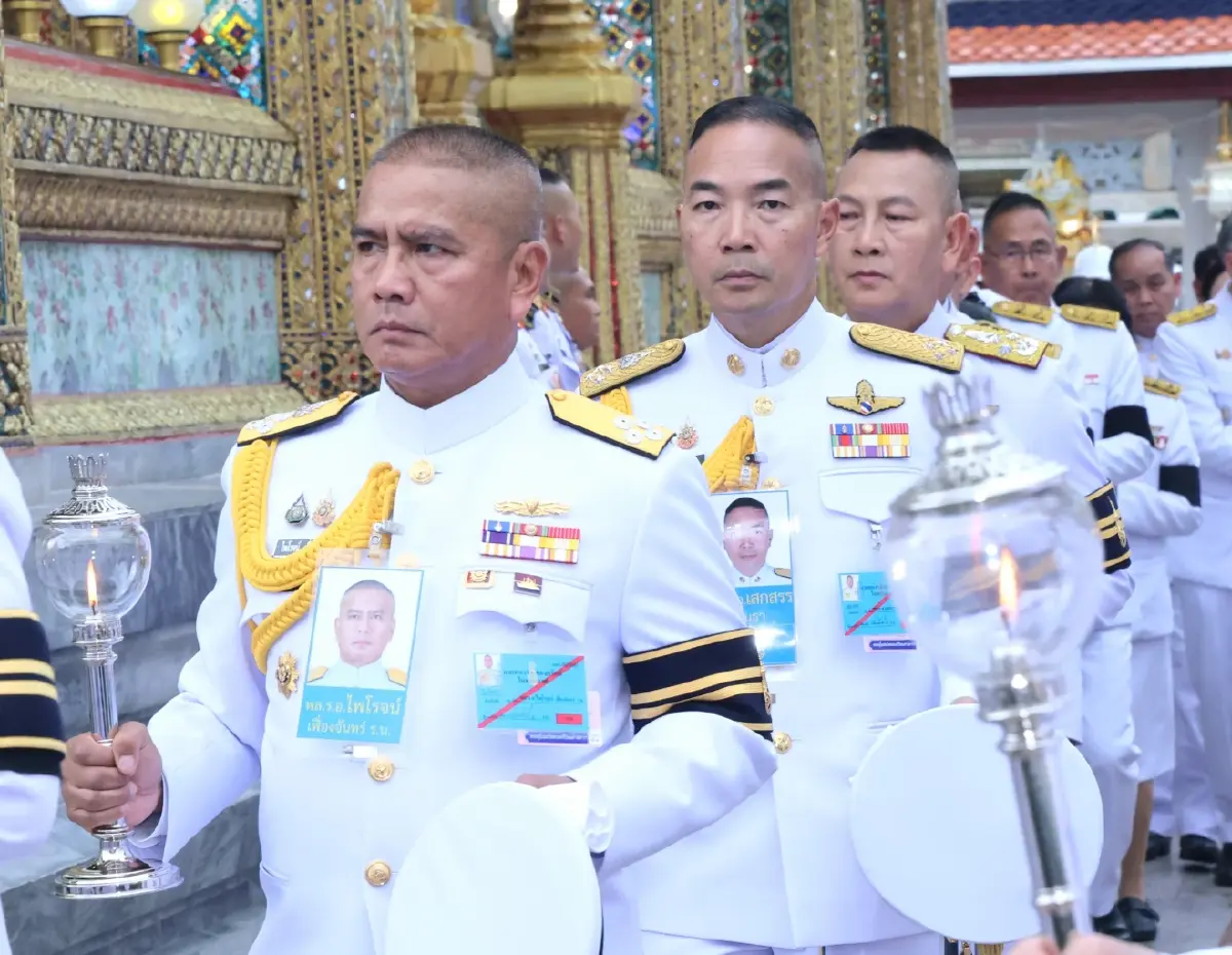 ในหลวง-พระราชินี ทรงบำเพ็ญพระราชกุศลวิสาขบูชา พุทธศักราช 2569