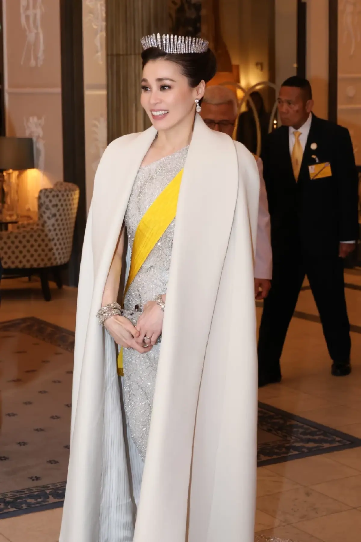 พระเจ้าอยู่หัว-พระราชินี ทรงร่วมงานถวายพระกระยาหารค่ำ ในพระราชพิธี 80 พรรษา พระราชาธิบดีคาร์ลที่ 16 กุสตาฟแห่งสวีเดน