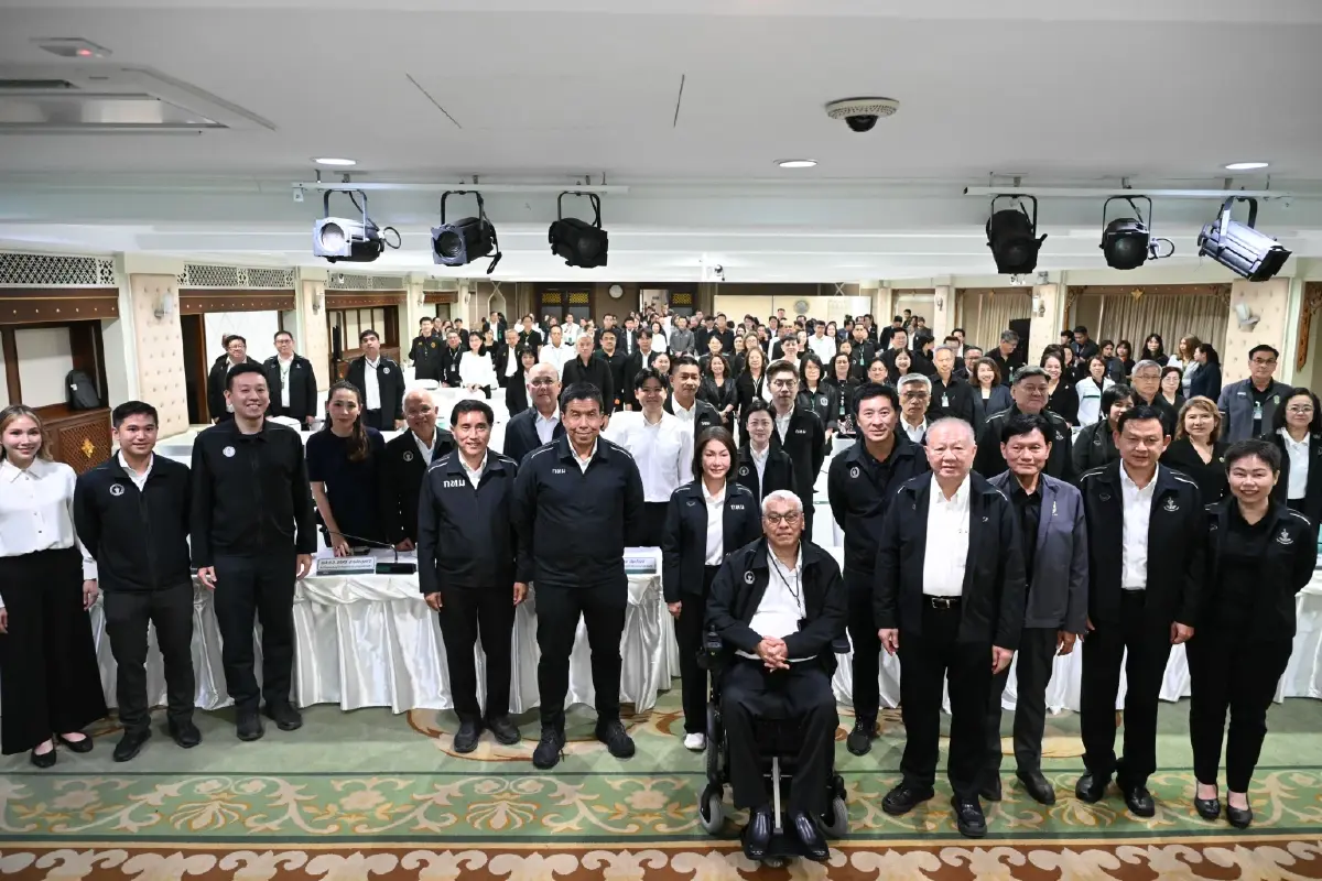 'ชัชชาติ' ประชุม กทม.นัดท้าย ตัดเกรดตัวเอง 5 - ขรก.ห้ามเกียร์ว่าง