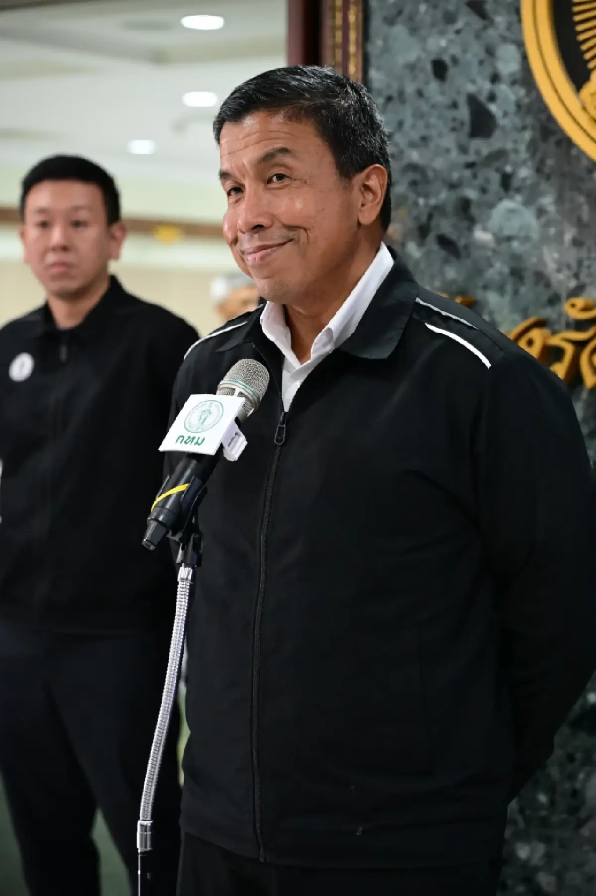 'ชัชชาติ' ประชุม กทม.นัดท้าย ตัดเกรดตัวเอง 5 - ขรก.ห้ามเกียร์ว่าง