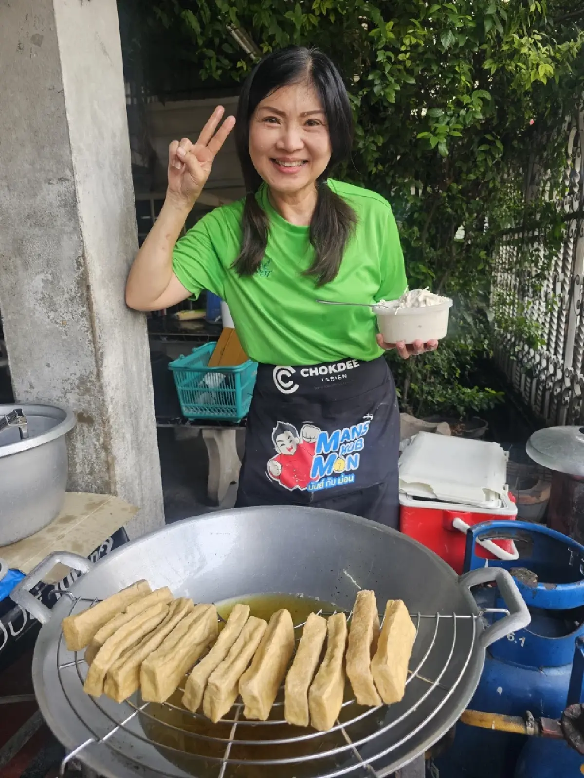 ก๋วยเตี๋ยวไก่ร้านนก by โก้-ธีรศักดิ์ ตำนาน 52 ปี 'ก๋วยเตี๋ยวไก่'