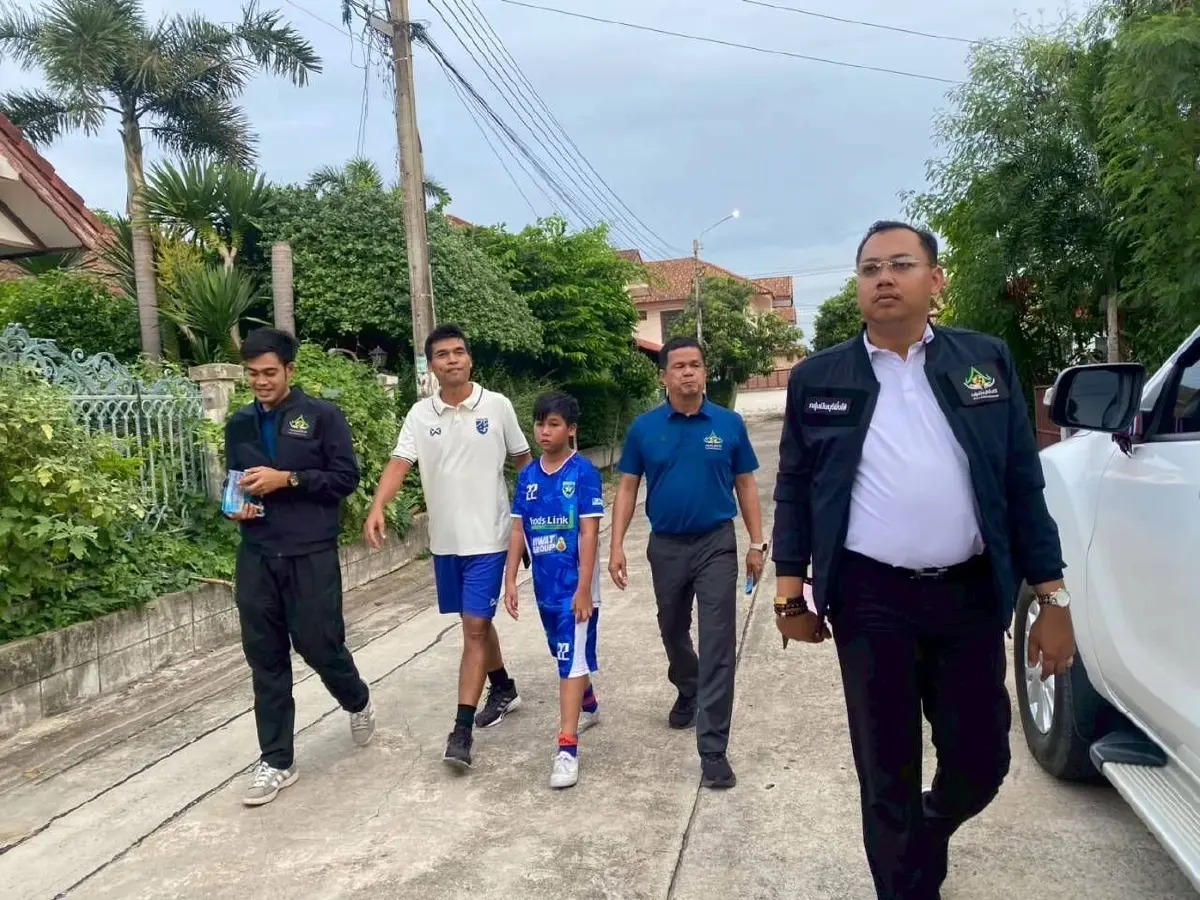 'ทินกร' นำทีมมีนบุรีพึ่งได้ ช่วย 'สมเกียรติ' หาเสียงส.ก. มีนบุรี หนุน'บิ๊กหยม'ผู้ว่าฯกทม.