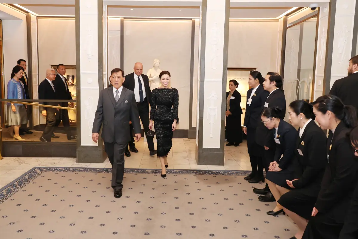 ในหลวง-พระราชินี เสด็จฯ กลับไทย หลังทรงร่วมงานพระราชพิธี 80 พรรษา สมเด็จพระราชาธิบดีคาร์ลที่ 16 กุสตาฟแห่งสวีเดน