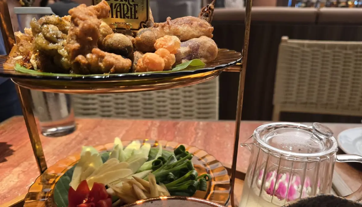 'บุรามาลี' (Bura Marie) อาหารไทยในโรงน้ำชา และ 'ข้าวแช่'