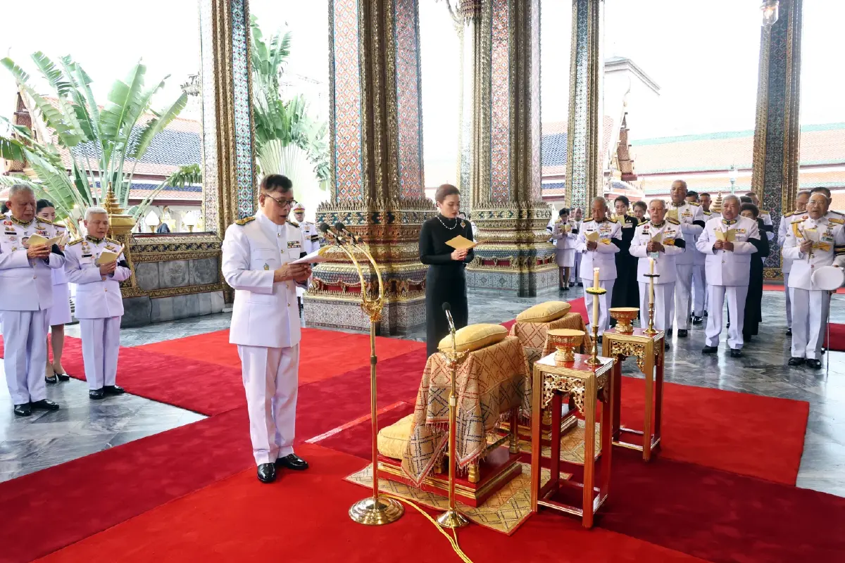 ในหลวง-พระราชินี ทรงบำเพ็ญพระราชกุศลวิสาขบูชา พุทธศักราช 2569