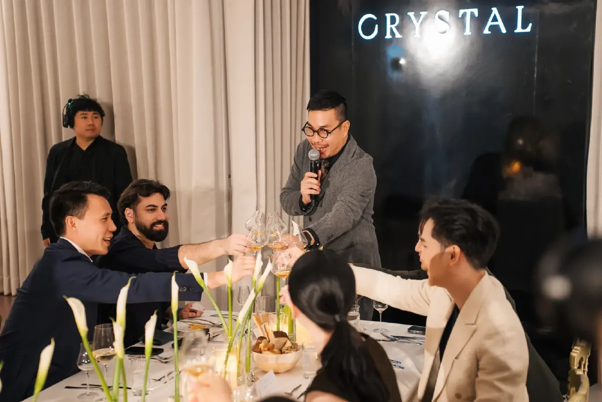 Crystal Club ประดิษฐ์มนูธรรม เปิดบทใหม่ของ Crystal Solana