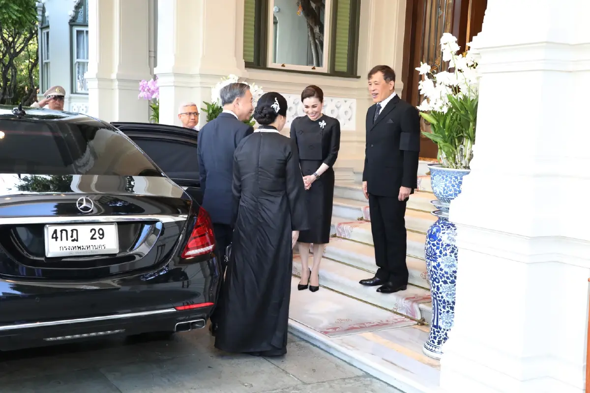 ในหลวง-พระราชินี ทรงรับ ปธน.เวียดนาม พร้อมภริยา ในโอกาสเยือนไทยอย่างเป็นทางการ