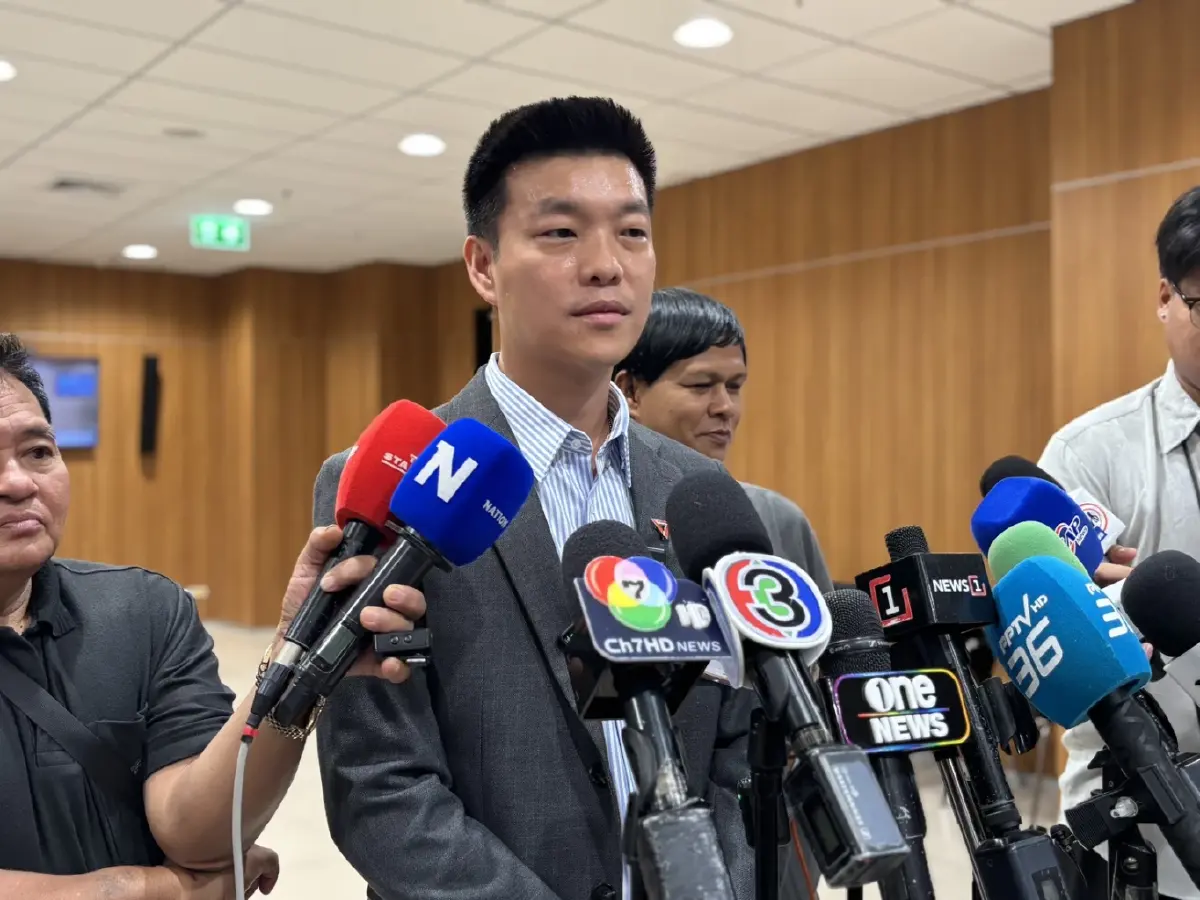 เหมาะสมแล้ว! 'เท้ง' ปัดขยายความ ตั้ง 'สุรพล' กุนซือศึกผู้ว่าฯ กทม.
