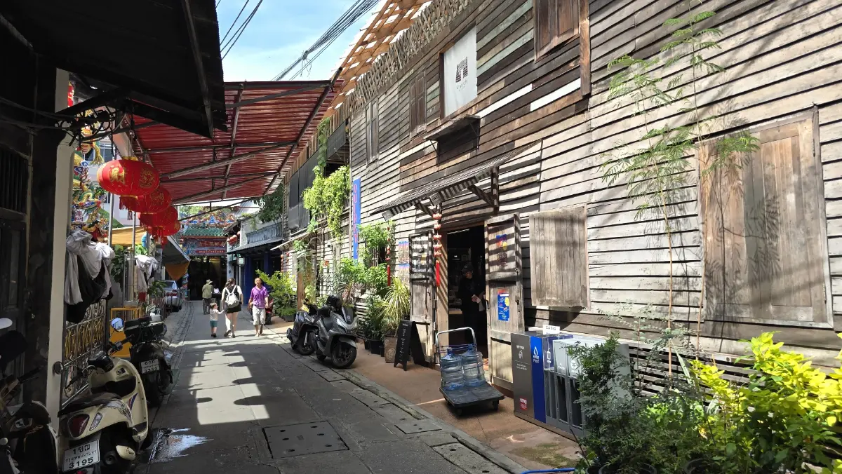 ‘มหาเจริญ’ เดินเท้าท่องเที่ยว ถอดรหัสประวัติศาสตร์ผ่านสถาปัตยกรรม