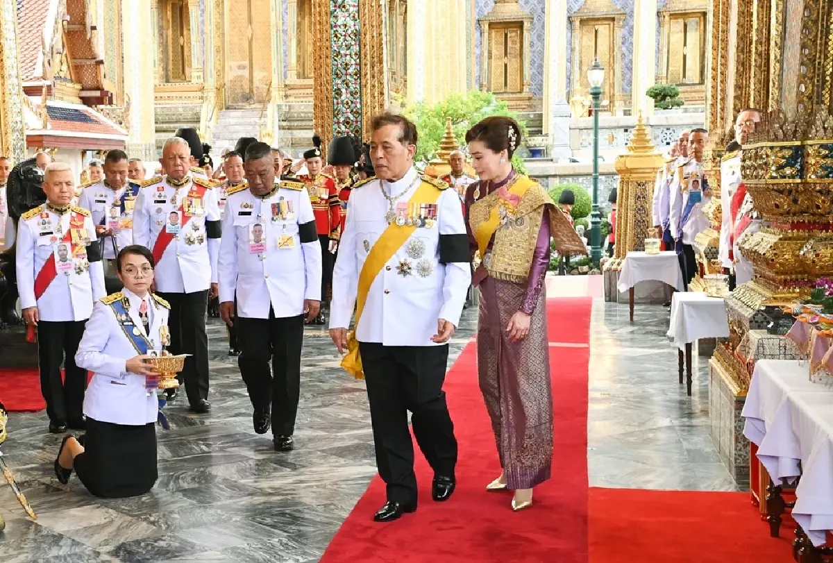 ในหลวง-พระราชินี เสด็จฯ ไปในการพระราชพิธีมหามงคลเฉลิมพระชนมพรรษา 4 รอบ