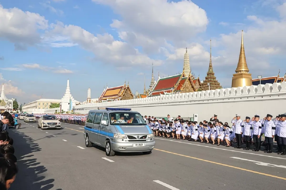 ในหลวง-พระราชินี เชิญพระศพ เจ้าฟ้าพัชรกิติยาภาฯ จากโรงพยาบาลจุฬาลงกรณ์ ไปยังพระบรมมหาราชวัง